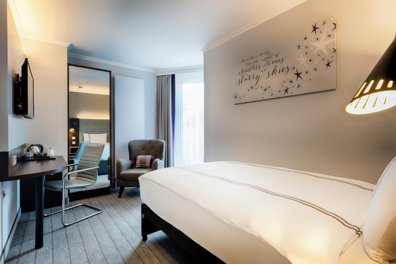 Premier Inn Stuttgart Bad Cannstatt Exteriör bild