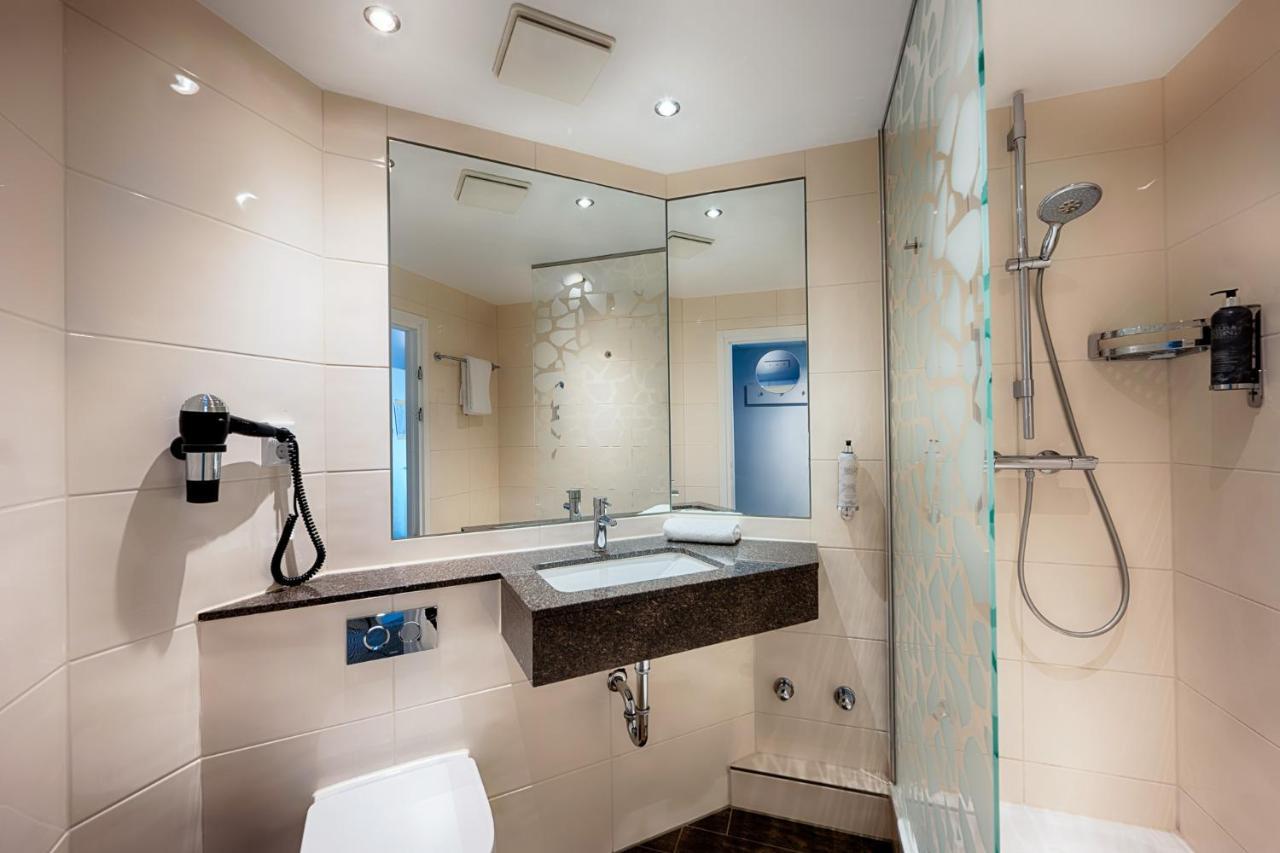 Premier Inn Stuttgart Bad Cannstatt Exteriör bild