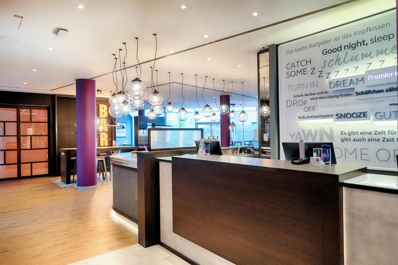 Premier Inn Stuttgart Bad Cannstatt Exteriör bild