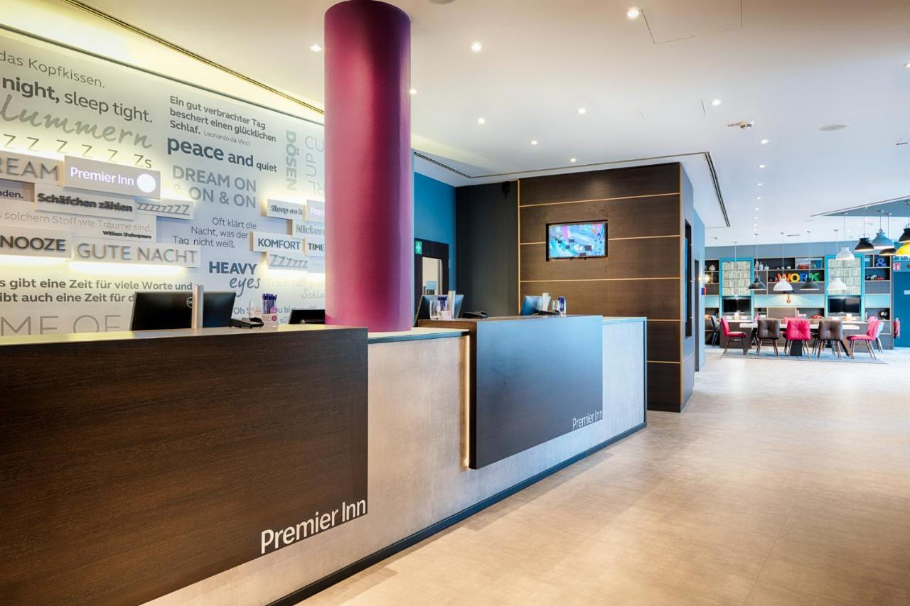 Premier Inn Stuttgart Bad Cannstatt Exteriör bild